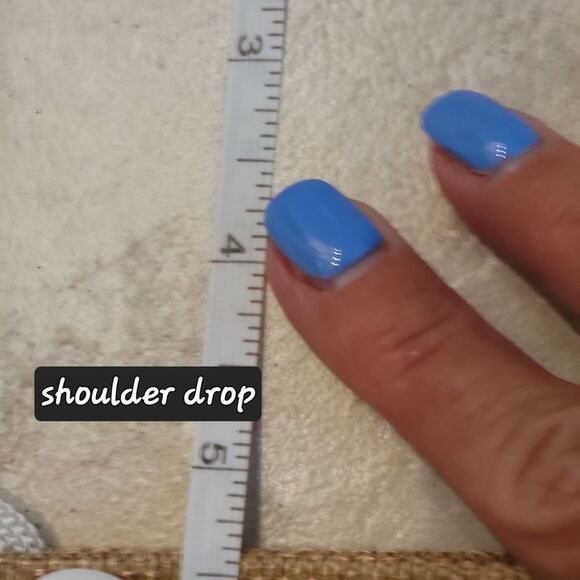 Stylish Tan Tote Bag with Graphic Design - Picture 6 of 9